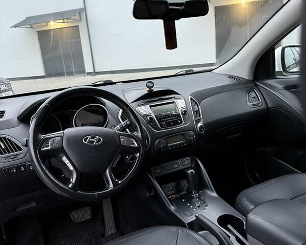 Хендай их35, объемом двигателя 2 л и пробегом 165 тыс. км за 11100 $, фото 9 на Automoto.ua