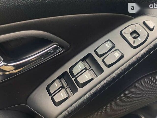 Хендай іх35, об'ємом двигуна 2 л та пробігом 256 тис. км за 11200 $, фото 8 на Automoto.ua