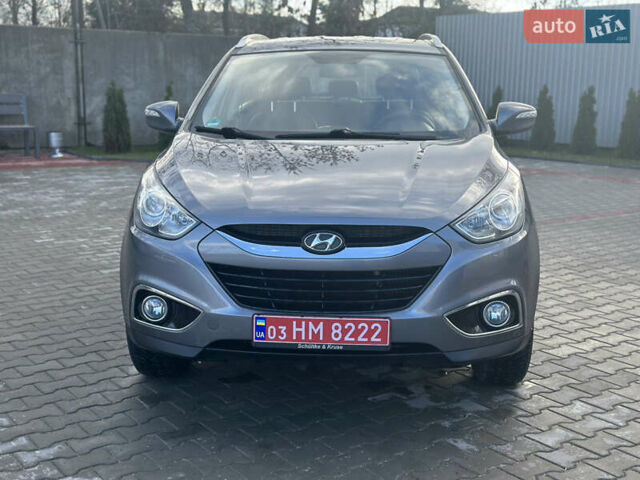 Хендай их35, объемом двигателя 2 л и пробегом 253 тыс. км за 13800 $, фото 1 на Automoto.ua