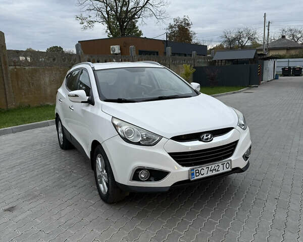 Хендай их35, объемом двигателя 2 л и пробегом 165 тыс. км за 11100 $, фото 2 на Automoto.ua