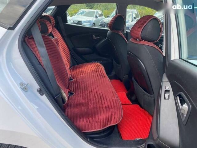 Хендай их35, объемом двигателя 0 л и пробегом 103 тыс. км за 12500 $, фото 23 на Automoto.ua