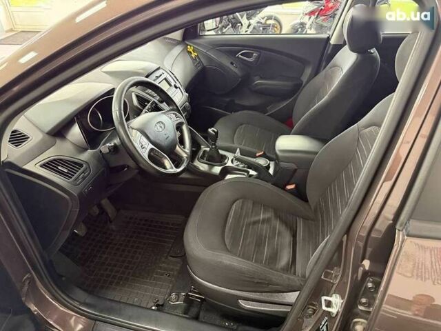 Хендай іх35, об'ємом двигуна 2 л та пробігом 155 тис. км за 13990 $, фото 23 на Automoto.ua