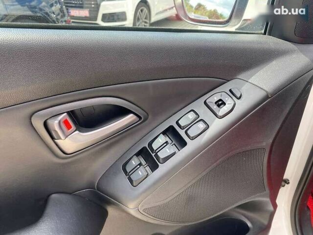 Хендай их35, объемом двигателя 0 л и пробегом 103 тыс. км за 12500 $, фото 11 на Automoto.ua