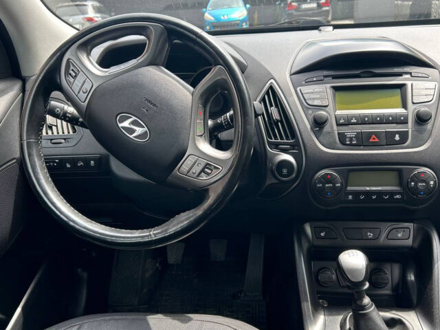 Сірий Хендай іх35, об'ємом двигуна 1.6 л та пробігом 178 тис. км за 13700 $, фото 10 на Automoto.ua
