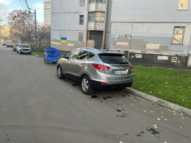 Сірий Хендай іх35, об'ємом двигуна 2 л та пробігом 156 тис. км за 9999 $, фото 11 на Automoto.ua
