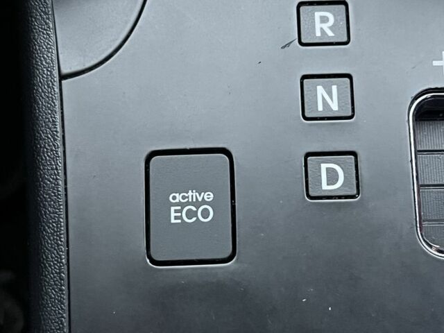 Серый Хендай их35, объемом двигателя 2 л и пробегом 150 тыс. км за 13650 $, фото 10 на Automoto.ua