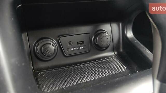 Серый Хендай их35, объемом двигателя 2 л и пробегом 151 тыс. км за 11450 $, фото 41 на Automoto.ua