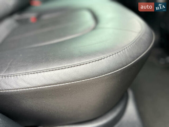 Серый Хендай их35, объемом двигателя 2 л и пробегом 262 тыс. км за 12150 $, фото 80 на Automoto.ua