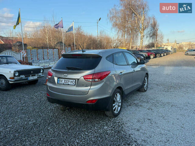 Серый Хендай их35, объемом двигателя 2 л и пробегом 180 тыс. км за 11200 $, фото 10 на Automoto.ua