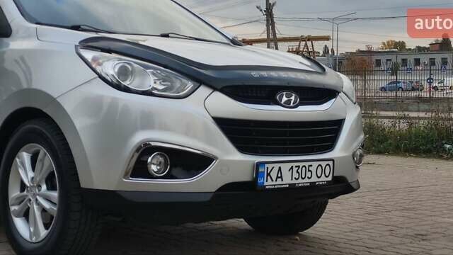 Серый Хендай их35, объемом двигателя 2 л и пробегом 151 тыс. км за 11450 $, фото 15 на Automoto.ua