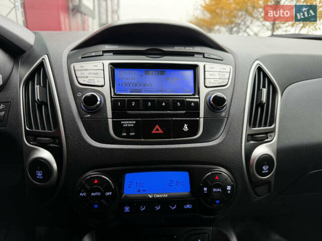 Серый Хендай их35, объемом двигателя 2 л и пробегом 175 тыс. км за 7700 $, фото 29 на Automoto.ua