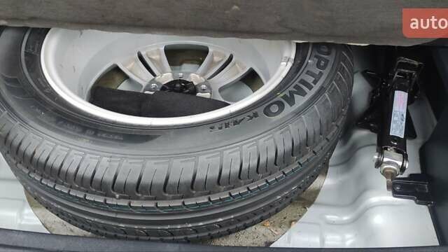 Серый Хендай их35, объемом двигателя 2 л и пробегом 151 тыс. км за 11450 $, фото 54 на Automoto.ua