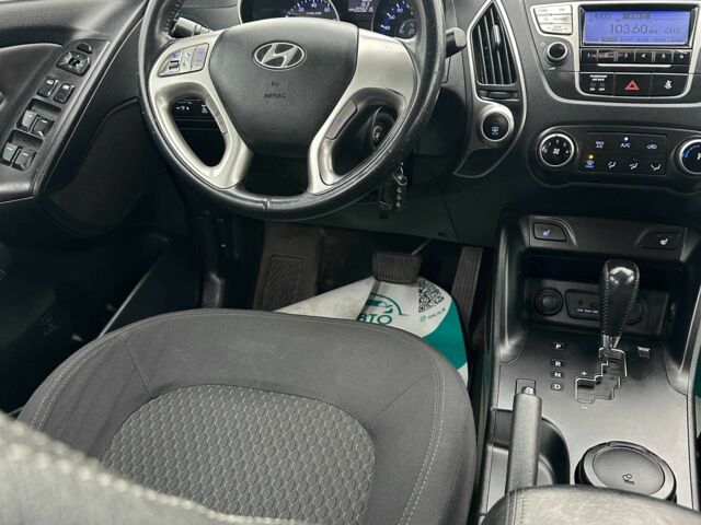 Сірий Хендай іх35, об'ємом двигуна 2 л та пробігом 209 тис. км за 11500 $, фото 11 на Automoto.ua