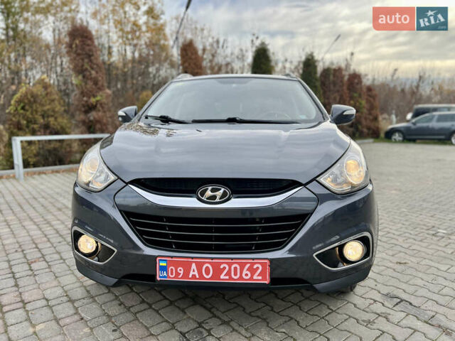 Серый Хендай их35, объемом двигателя 2 л и пробегом 262 тыс. км за 12150 $, фото 38 на Automoto.ua