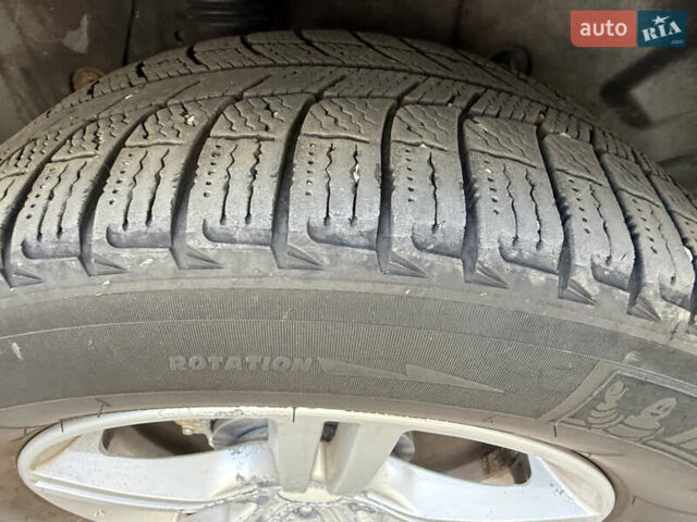 Серый Хендай их35, объемом двигателя 2 л и пробегом 260 тыс. км за 9800 $, фото 28 на Automoto.ua