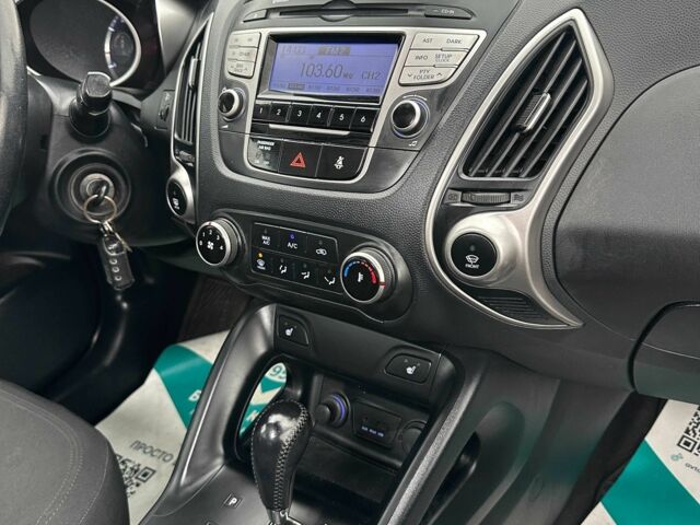 Сірий Хендай іх35, об'ємом двигуна 2 л та пробігом 209 тис. км за 11500 $, фото 4 на Automoto.ua