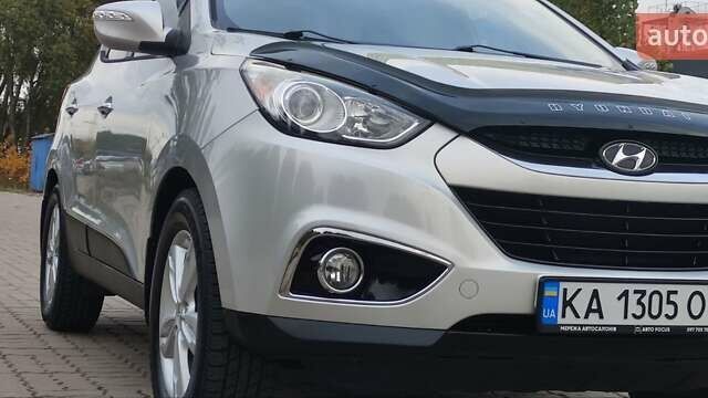 Серый Хендай их35, объемом двигателя 2 л и пробегом 151 тыс. км за 11450 $, фото 27 на Automoto.ua