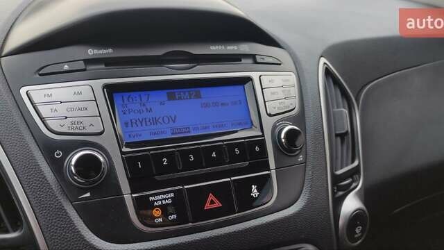 Серый Хендай их35, объемом двигателя 2 л и пробегом 151 тыс. км за 11450 $, фото 44 на Automoto.ua