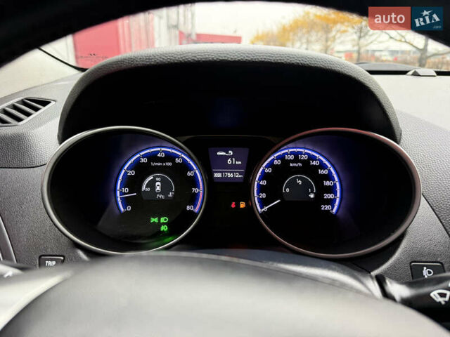 Сірий Хендай іх35, об'ємом двигуна 2 л та пробігом 175 тис. км за 7350 $, фото 27 на Automoto.ua