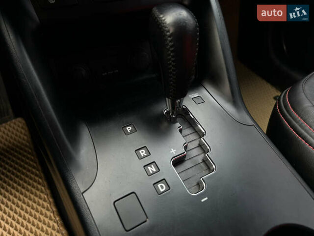 Серый Хендай их35, объемом двигателя 2 л и пробегом 170 тыс. км за 11999 $, фото 14 на Automoto.ua