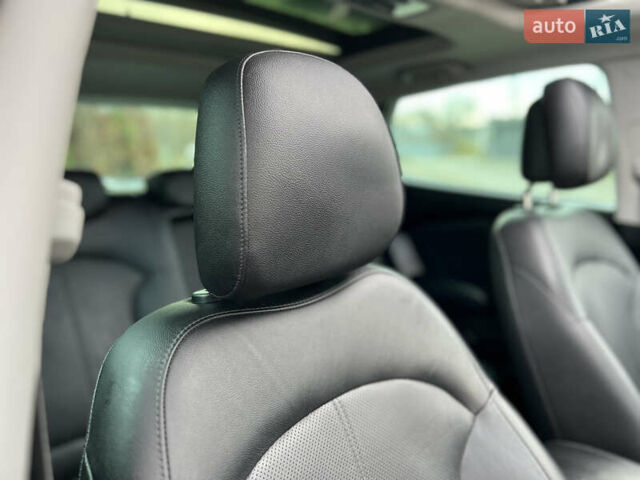 Серый Хендай их35, объемом двигателя 2 л и пробегом 262 тыс. км за 12150 $, фото 87 на Automoto.ua