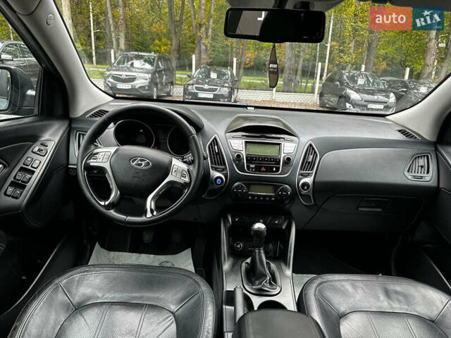 Хендай их35 2010 в Виннице на Automoto.ua Серый Хендай их35, объемом двигателя 2 л и пробегом 261 тыс. км за 9999 $, фото 12 на Automoto.ua