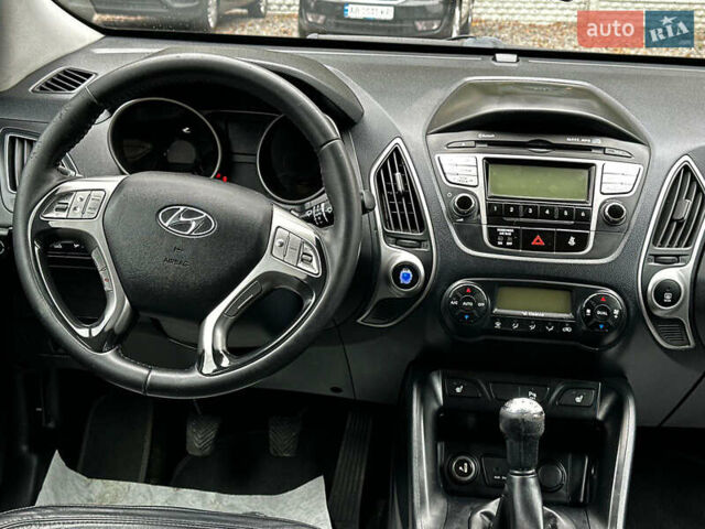 Хендай их35 2010 в Виннице на Automoto.ua Серый Хендай их35, объемом двигателя 2 л и пробегом 261 тыс. км за 9999 $, фото 10 на Automoto.ua