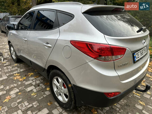 Сірий Хендай іх35, об'ємом двигуна 2 л та пробігом 215 тис. км за 11600 $, фото 2 на Automoto.ua