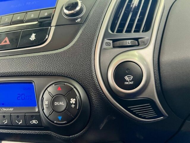 Серый Хендай их35, объемом двигателя 2 л и пробегом 163 тыс. км за 10800 $, фото 13 на Automoto.ua