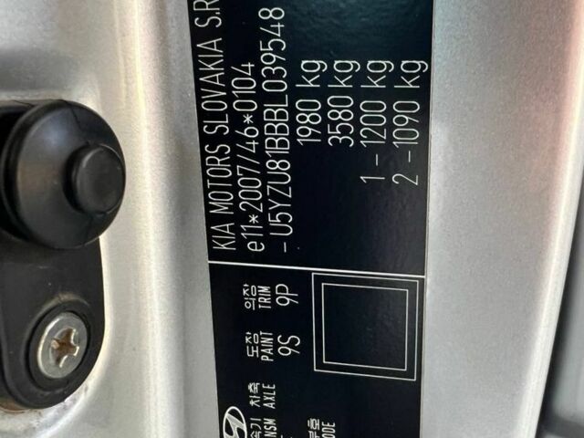 Серый Хендай их35, объемом двигателя 2 л и пробегом 163 тыс. км за 10800 $, фото 7 на Automoto.ua