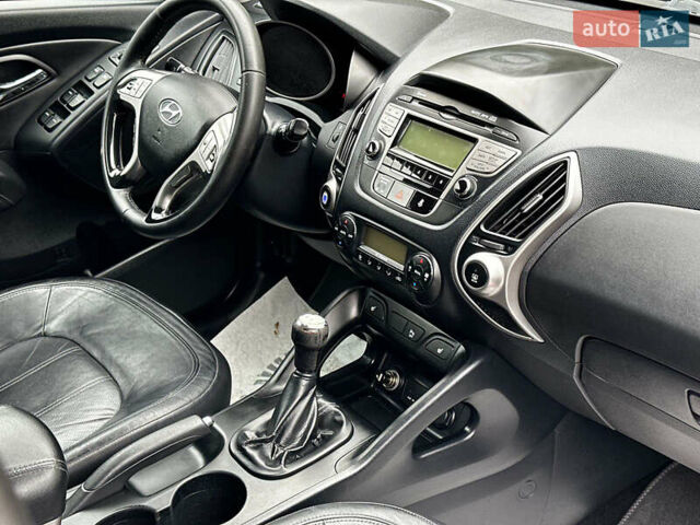 Хендай их35 2010 в Виннице на Automoto.ua Серый Хендай их35, объемом двигателя 2 л и пробегом 261 тыс. км за 9999 $, фото 14 на Automoto.ua