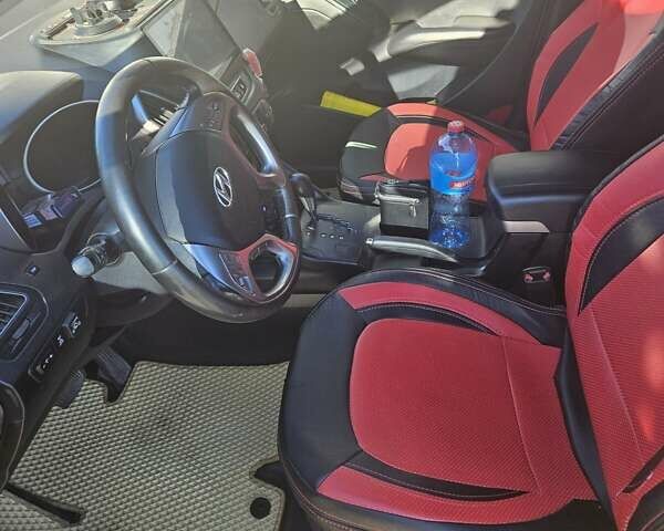 Хендай их35 2010 в Очакове на Automoto.ua Серый Хендай их35, объемом двигателя 2 л и пробегом 170 тыс. км за 11300 $, фото 11 на Automoto.ua