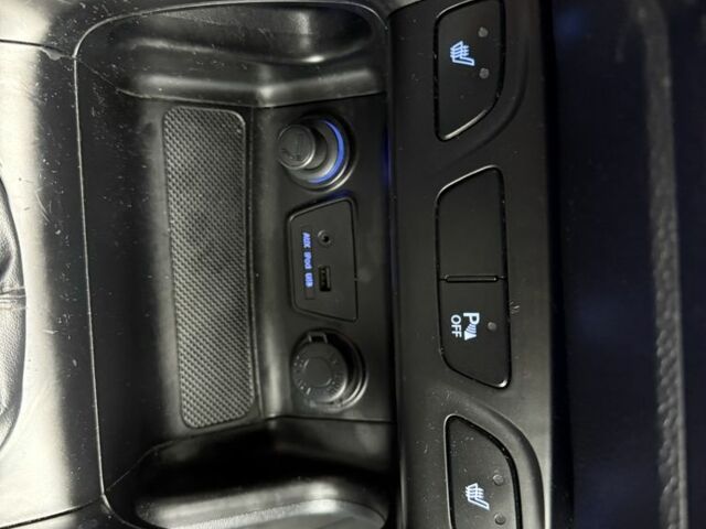 Хендай их35 2010 в Киеве на Automoto.ua Серый Хендай их35, объемом двигателя 2 л и пробегом 175 тыс. км за 7500 $, фото 10 на Automoto.ua