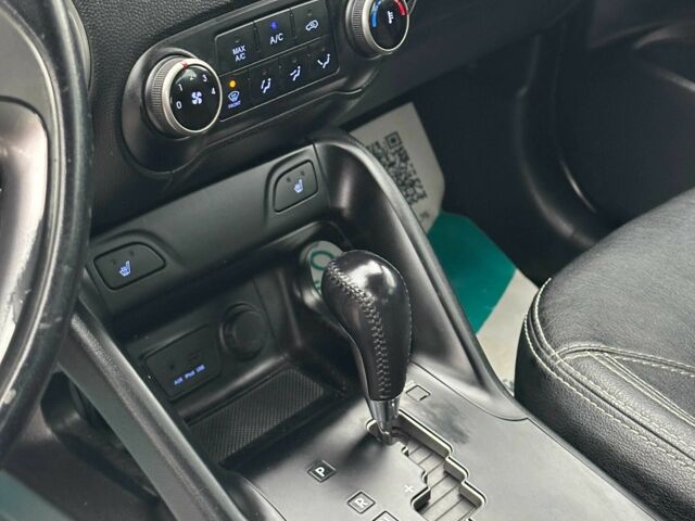 Сірий Хендай іх35, об'ємом двигуна 2 л та пробігом 209 тис. км за 11500 $, фото 7 на Automoto.ua