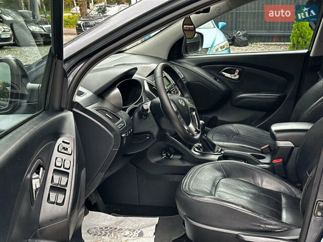 Хендай их35 2010 в Виннице на Automoto.ua Серый Хендай их35, объемом двигателя 2 л и пробегом 261 тыс. км за 9999 $, фото 16 на Automoto.ua