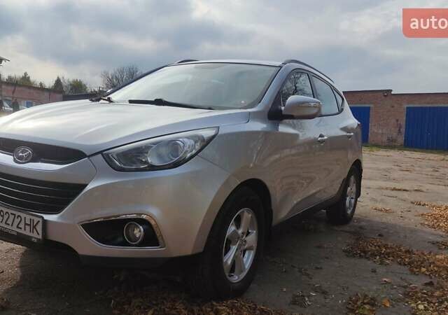 Хендай их35 2010 в Ровно на Automoto.ua Серый Хендай их35, объемом двигателя 1.69 л и пробегом 220 тыс. км за 10300 $, фото 2 на Automoto.ua