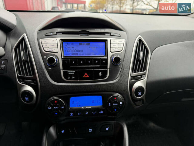 Сірий Хендай іх35, об'ємом двигуна 2 л та пробігом 175 тис. км за 7350 $, фото 24 на Automoto.ua