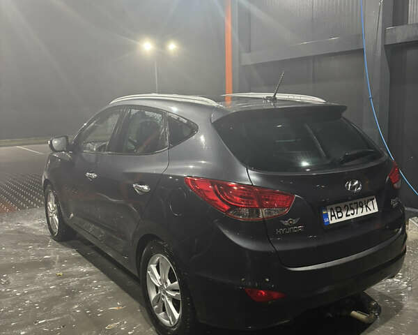 Серый Хендай их35, объемом двигателя 1.69 л и пробегом 225 тыс. км за 11500 $, фото 6 на Automoto.ua