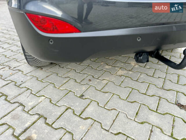 Серый Хендай их35, объемом двигателя 2 л и пробегом 262 тыс. км за 12150 $, фото 25 на Automoto.ua