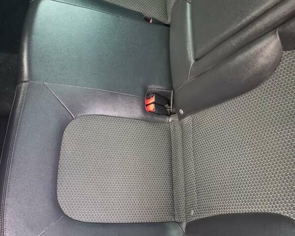 Серый Хендай их35, объемом двигателя 2 л и пробегом 244 тыс. км за 10950 $, фото 19 на Automoto.ua