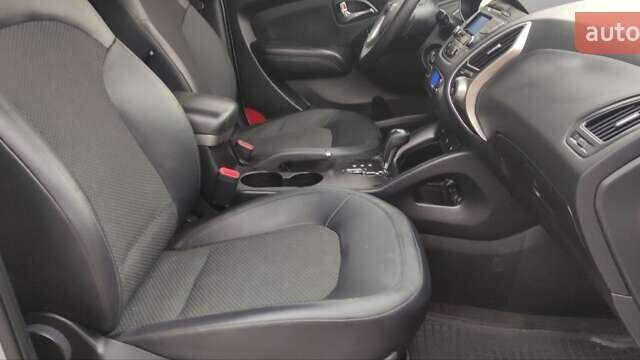 Серый Хендай их35, объемом двигателя 2 л и пробегом 151 тыс. км за 11450 $, фото 29 на Automoto.ua