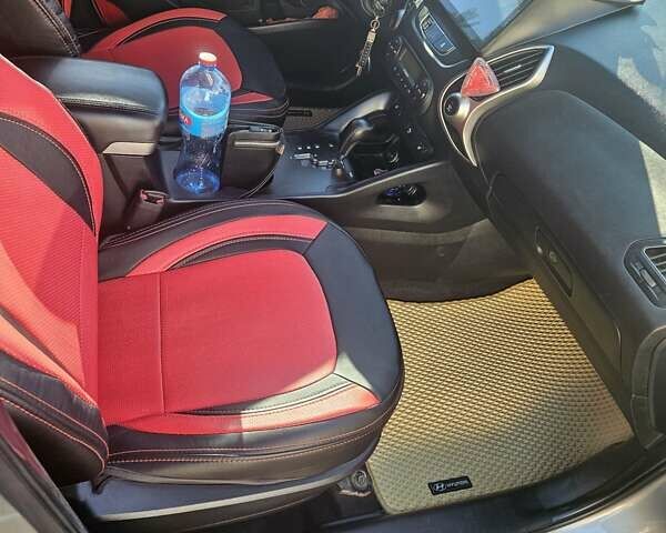 Хендай их35 2010 в Очакове на Automoto.ua Серый Хендай их35, объемом двигателя 2 л и пробегом 170 тыс. км за 11300 $, фото 8 на Automoto.ua