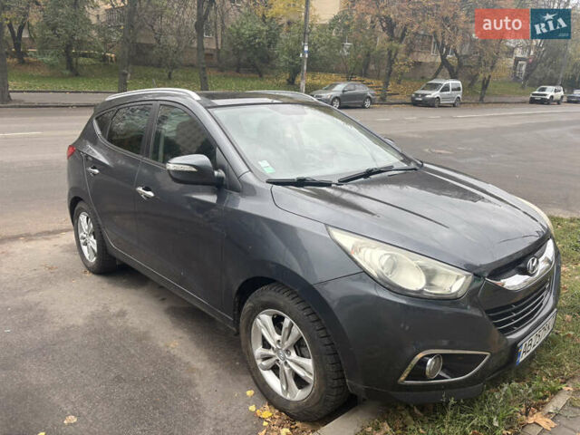 Серый Хендай их35, объемом двигателя 1.69 л и пробегом 225 тыс. км за 11500 $, фото 1 на Automoto.ua