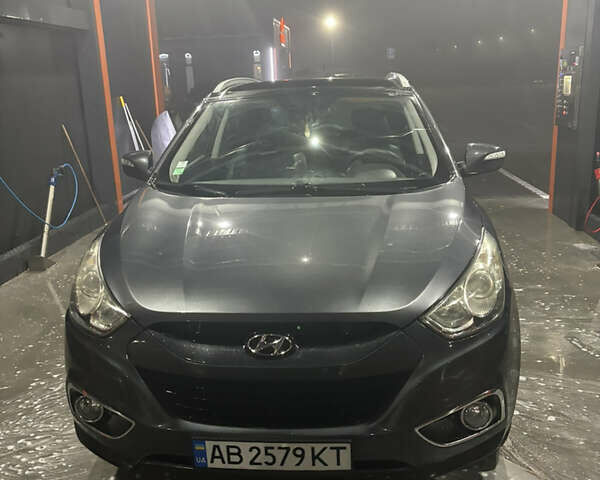 Серый Хендай их35, объемом двигателя 1.69 л и пробегом 225 тыс. км за 11500 $, фото 10 на Automoto.ua