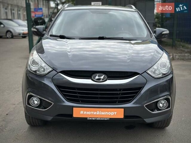 Серый Хендай их35, объемом двигателя 1.7 л и пробегом 192 тыс. км за 14250 $, фото 32 на Automoto.ua