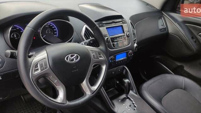 Серый Хендай их35, объемом двигателя 2 л и пробегом 151 тыс. км за 11450 $, фото 48 на Automoto.ua