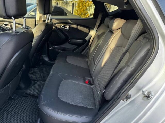 Сірий Хендай іх35, об'ємом двигуна 2 л та пробігом 228 тис. км за 10999 $, фото 14 на Automoto.ua