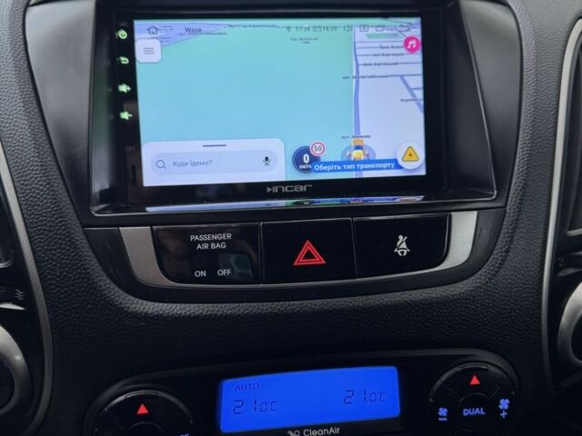 Серый Хендай их35, объемом двигателя 2 л и пробегом 190 тыс. км за 10700 $, фото 5 на Automoto.ua