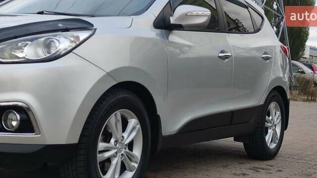 Серый Хендай их35, объемом двигателя 2 л и пробегом 151 тыс. км за 11450 $, фото 22 на Automoto.ua