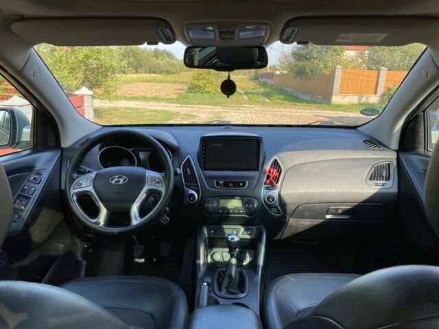 Сірий Хендай іх35, об'ємом двигуна 2 л та пробігом 244 тис. км за 10300 $, фото 12 на Automoto.ua